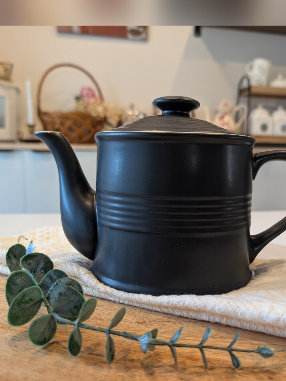 Expressions Black Ceramic Teapot with Lid -Stoneware